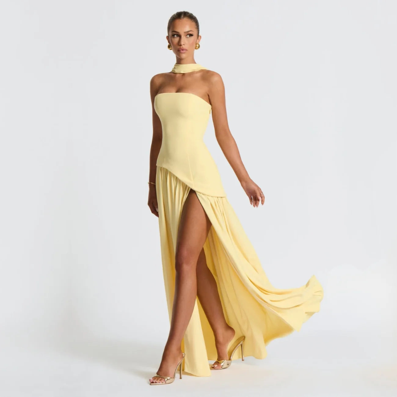 Algarve | Vestido Longo Elegante com Echarpe Amarelo / P vt326