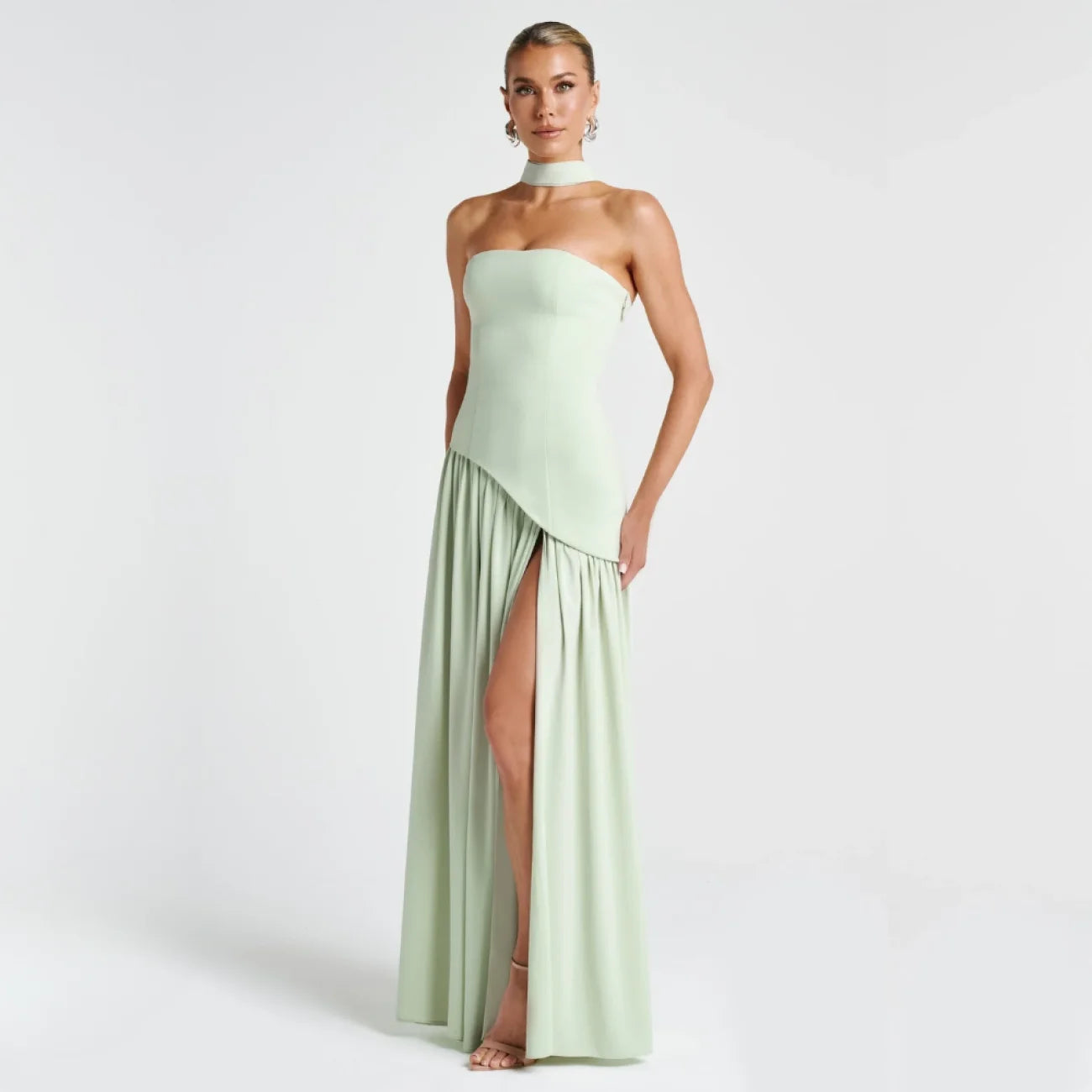 Algarve | Vestido Longo Elegante com Echarpe Verde Claro / P vt326